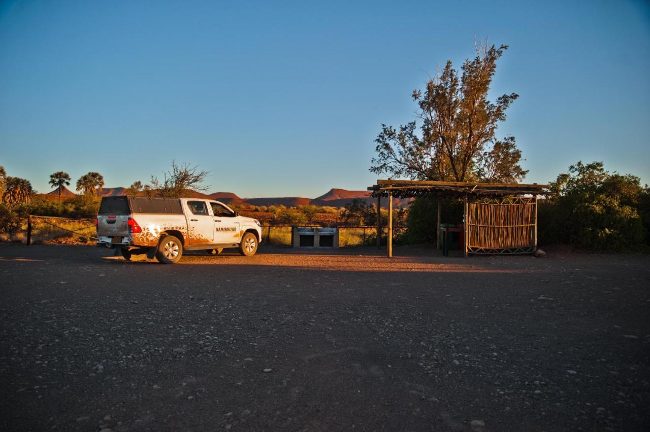 Palmwag Campsite Eksteriør bilde